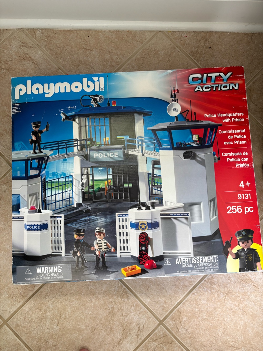 Playmobil 9131 City Action Police Station Play Box set, new, retired set